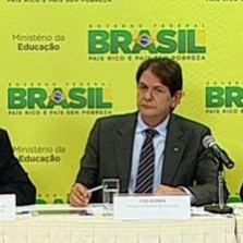 529 mil alunos ficaram com nota zero na redação do Enem 2014.