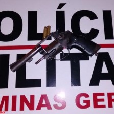 Mulher atira em homem no Bairro Posses