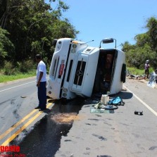 Carreta capota na Br120 Em Teixeiras.