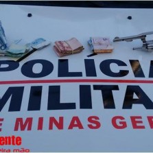 PM recupera motocicleta e apreende arma e dinheiro após roubo em Coimbra