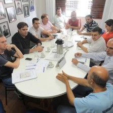 Casa do Empresário e sindicatos definem horário do comércio para o período natalino