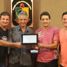 Programa Vitamina recebe homenagem de 10 anos na Câmara municipal.