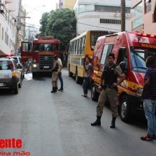 Fogo em apartamento mobiliza bombeiros no Centro