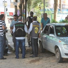 Prefeitura e Polícia Militar fecham o cerco contra taxistas ilegais em Viçosa