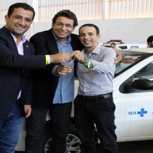 Vereador recebe oficialmente veículos destinados a Saúde