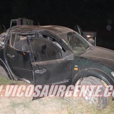 Colisão entre dois veículos no trevo dos cristais Br120