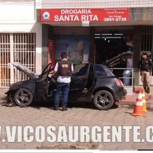 Policial tem veículo incendiado em Viçosa