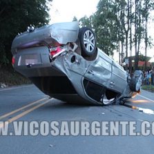 Condutor com sinais de embriaguez sofre acidente em Teixeiras