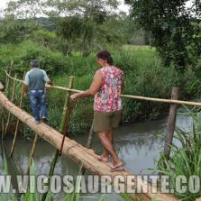Vereador faz vistoria em ponte no Zig Zag