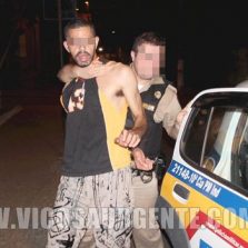 Bairro de Ramos: Populares imobilizam autor de roubo até a chegada da PM.