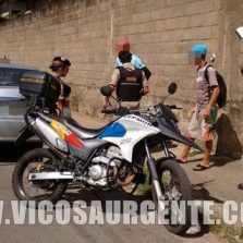 Mulher é vítima de bala perdida no Santo Antônio