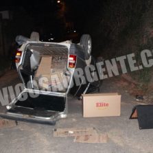 Capotamento na Jacob Lopes de Castro