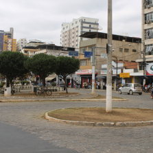 Trânsito sofre modificações na Praça Mário Del Giúdice