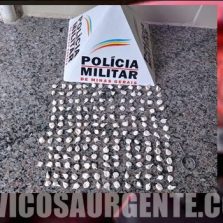Jovem é preso por tráfico de drogas no Sagrada Família