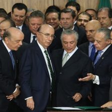 48 políticos investigados na Lava Jato perderão foro privilegiado se não se reelegerem