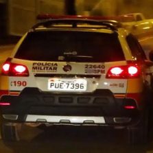 Frequentadores de casa de shows são rendidos por ladrões armados e presos em banheiro