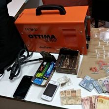Polícia civil prende suspeito de tráfico de drogas em papelaria no Silvestre