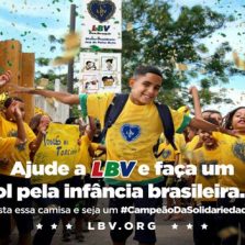 Faça um gol pela infância brasileira!