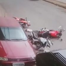 Câmera de segurança flagra acidente no bairro de Fátima