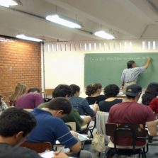 Brasil tem dificuldade de atrair jovens para a carreira de professor