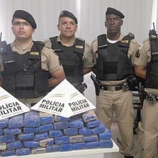 Polícia militar apreende 50 barras de maconha no BJ