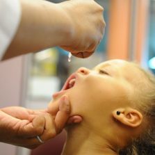 Saúde quer vacinar 11 milhões de crianças contra sarampo e pólio