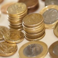 Quase 20% da população ainda guarda moedas em casa, diz Banco Central