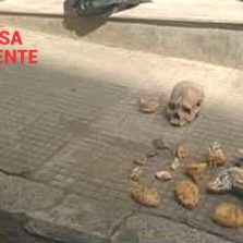 Crânio e ossada humana é encontrado no Centro de Ponte Nova