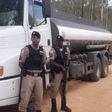 Polícia Militar de Visconde do Rio Branco recupera caminhão de combustível roubado