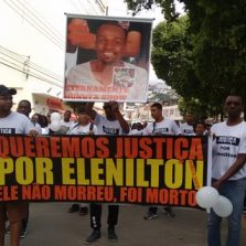 Manifestação: Família de jovem assassinado clama por justiça