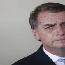 Bolsonaro diz que não colocará “tropa na rua sem retaguarda jurídica”