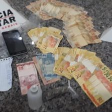 Menores são apreendidos por tráfico de drogas durante a madrugada