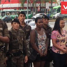 Policial militar que trabalhou em Viçosa, ajuda a salvar família ilhada dentro de carro em BH
