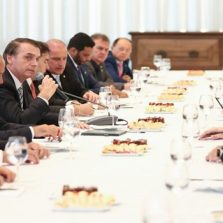 Previdência: Bolsonaro e líderes debatem eventuais mudanças na reforma