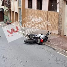 Motoqueiro foge da PM e sofre acidente grave na Rua dos Passos