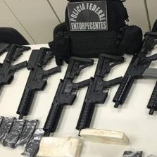 Fuzis apreendidos em aeroporto do Rio serão usados por delegacias