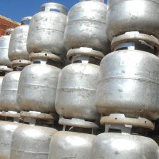 Governo quer reduzir pela metade o preço do gás de cozinha