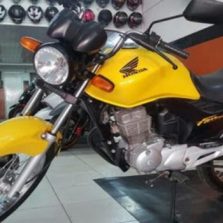 Manhã de terça-feira, Motocicleta é tomada de assalto na rua dos Passos