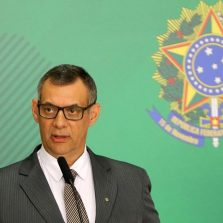 Governo bloqueia R$ 5,8 bilhões do orçamento das Forças Armadas