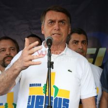 Bolsonaro: abro mão da reeleição se Brasil passar por reforma política