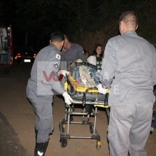 Adolescente sofre queda de moto próximo do Celeiro do Forró
