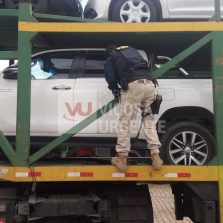 Polícia Rodoviária Federal de Leopoldina recupera caminhonetes roubadas