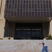 Brasil tem novas regras para pagamento e transferência internacionais