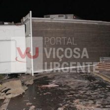 Colisão entre caminhões interdita rodovia em Coimbra