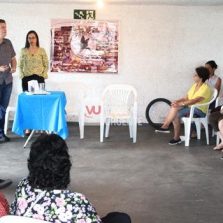 Procon realiza palestra no Clube da vovó