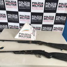 Ponte Nova: Polícia Militar recupera motocicleta furtada e apreende duas armas de fogo