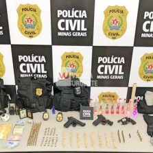 Homens que se passavam por Policiais Civis de Ubá são presos por tráfico de drogas e mandado de prisão.