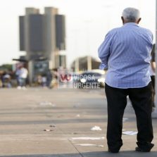 Expectativa de vida no Brasil sobe para 76,3 anos