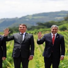 Bolsonaro passa presidência do Mercosul para o Paraguai