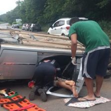 Condutor fica ferido após capotamento em São Geraldo